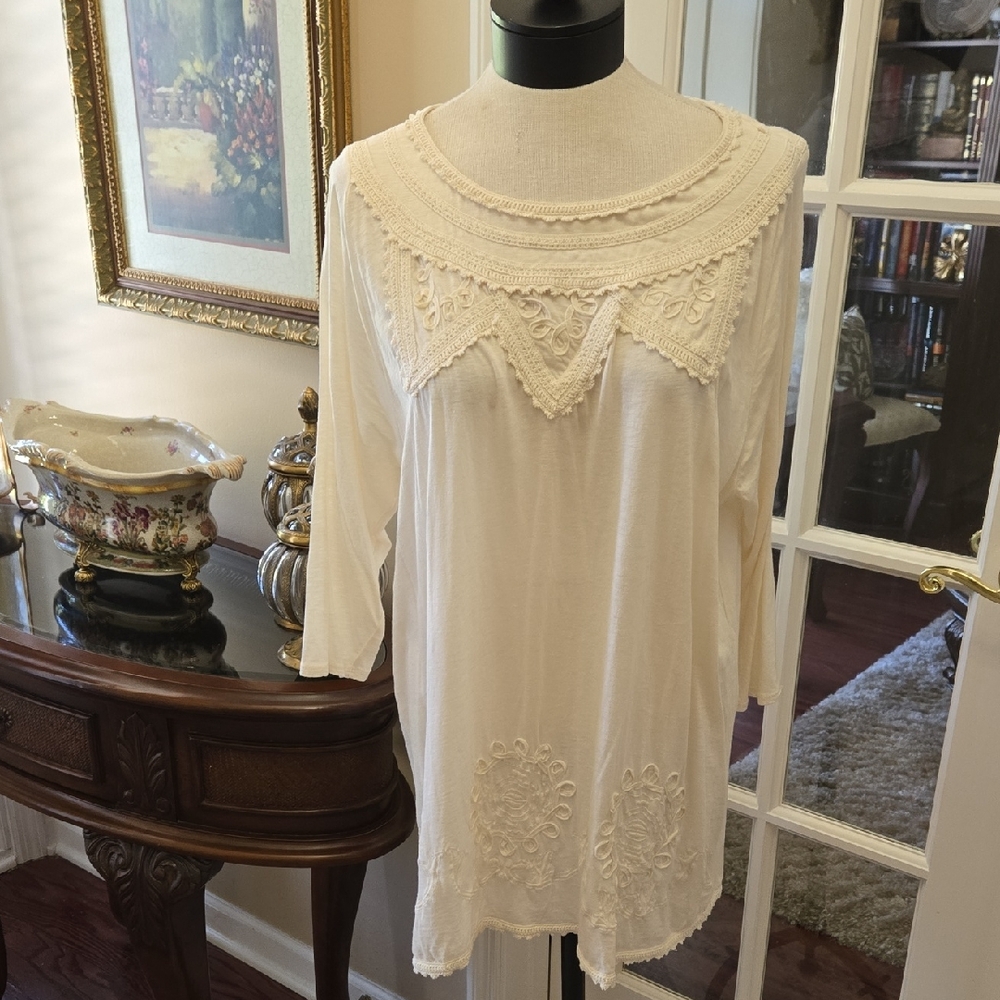 Lucky Brand Cream Lace Detail Embroidered Tunic Half Sleeve Round Neck Sz 2X EUC